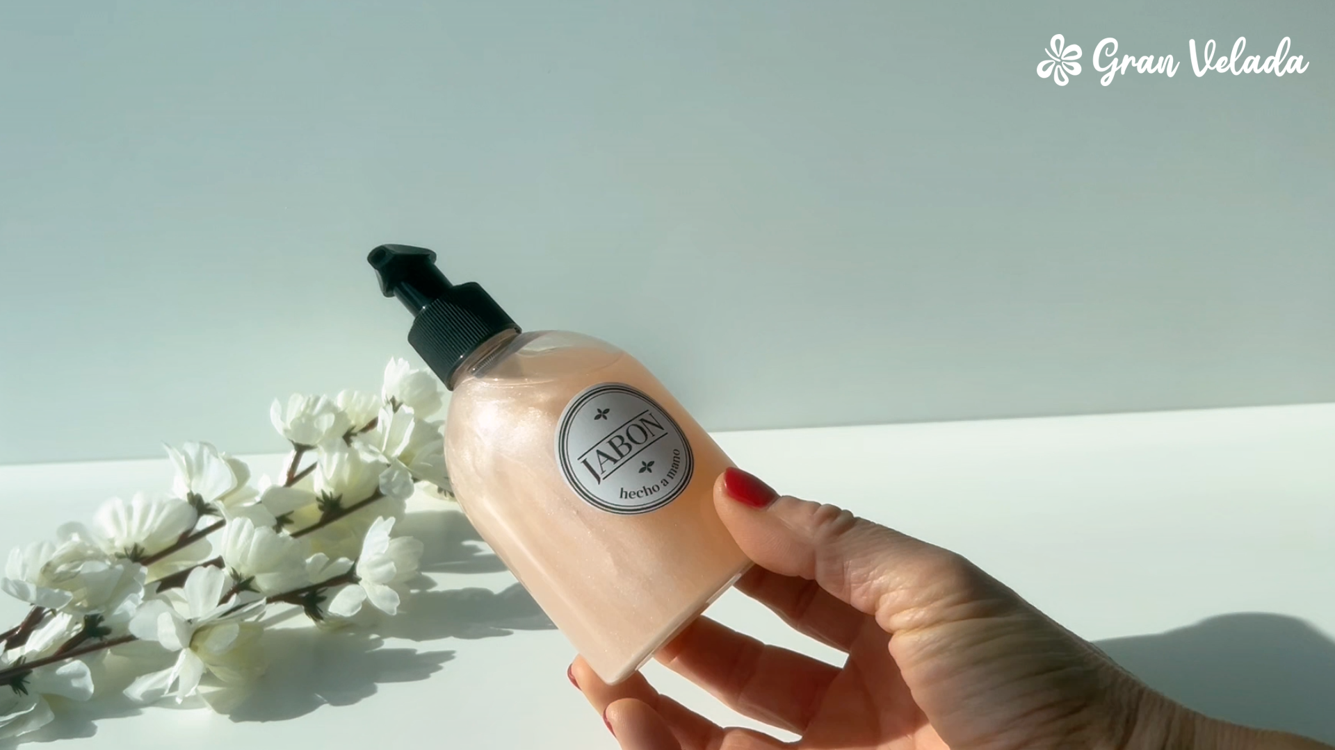 Savon dermoprotecteur pour peaux sensibles terminé