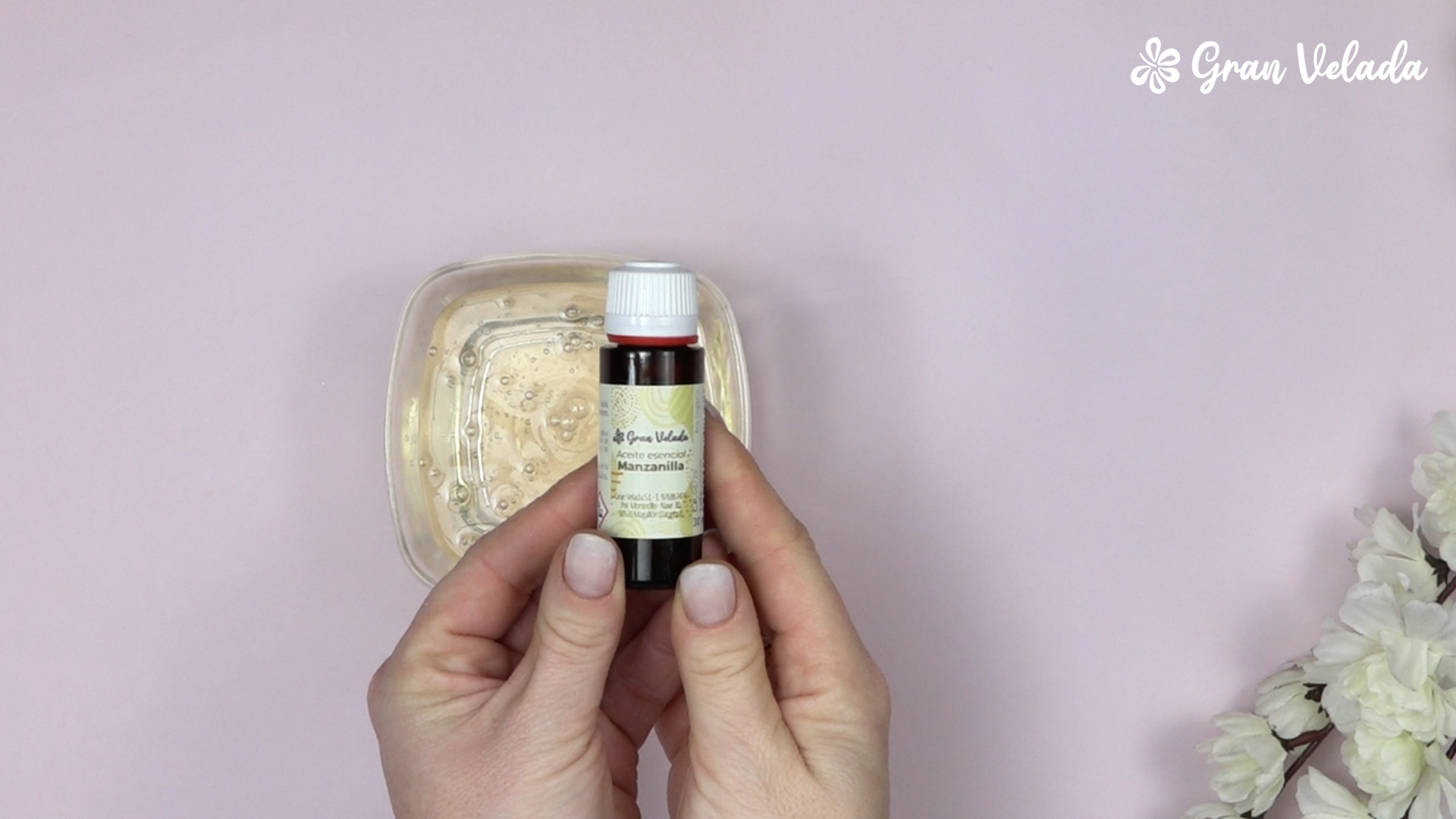 Huile essentielle de camomille pour cosmétique
